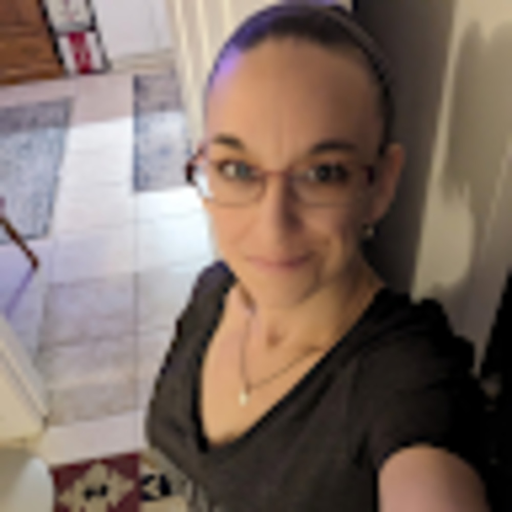 Meet your Posher, Elizabeth